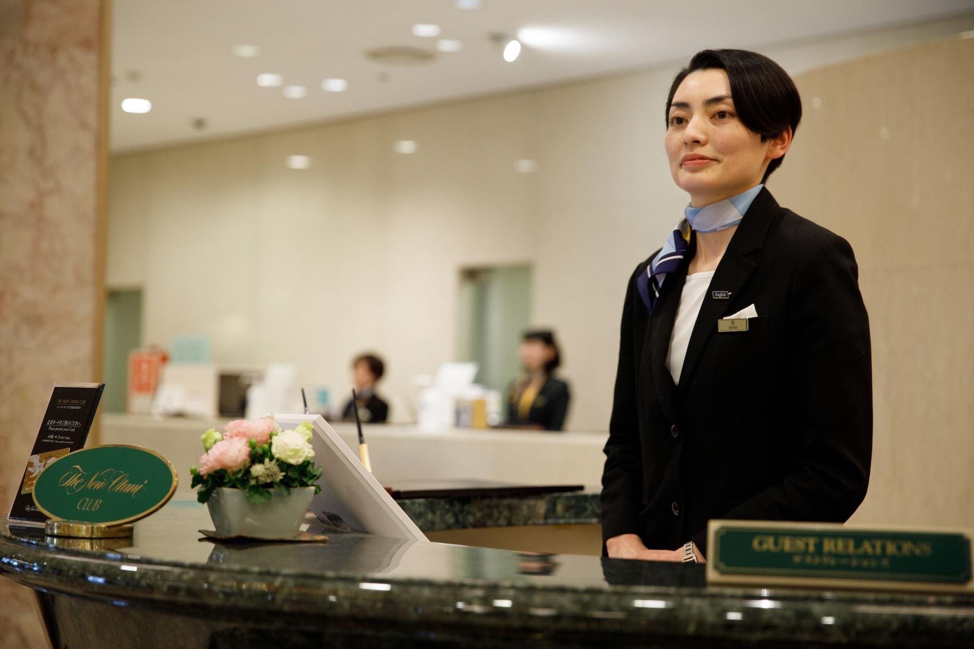 فندق نيو أوتاني هاكاتا فوكوكا المظهر الخارجي الصورة A hotel concierge in Seoul, South Korea